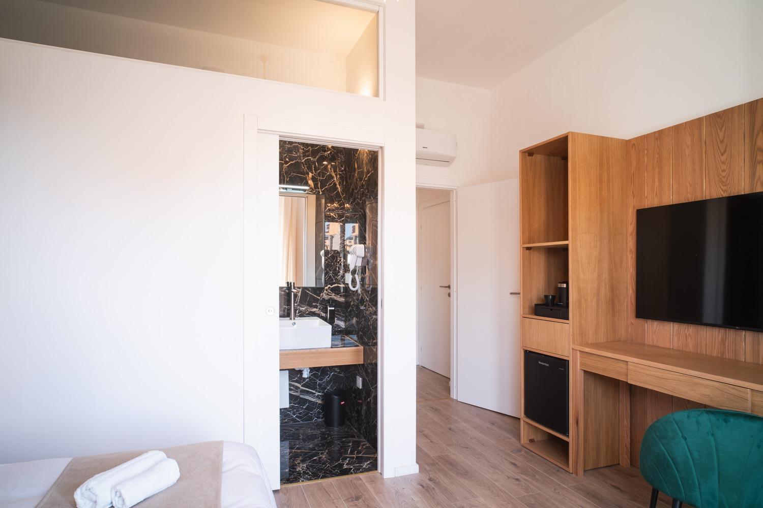 New Elegance Suites Guesthouse Οριστάνο Εξωτερικό φωτογραφία