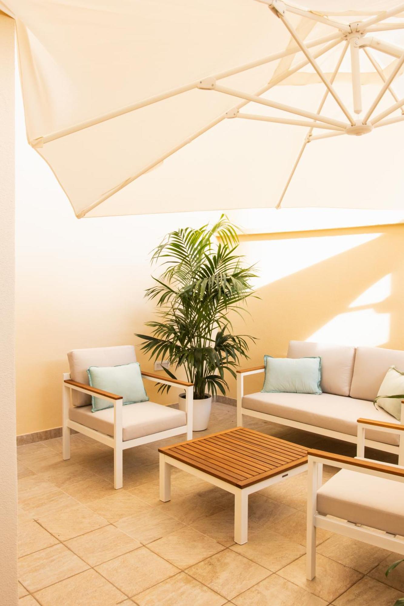 New Elegance Suites Guesthouse Οριστάνο Εξωτερικό φωτογραφία